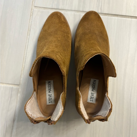 Steve Madden suede bootie - Picture 4 of 5